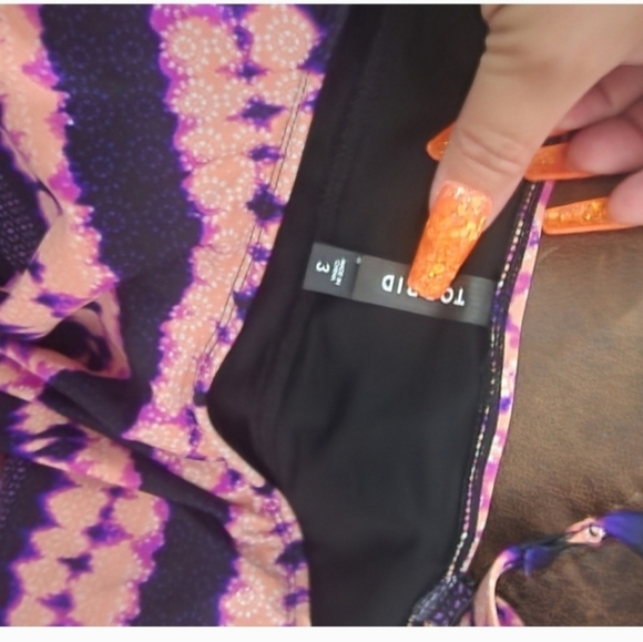 Nwot Torrid tie dye bikini set 2 bottom 3top - Picture 6 of 6